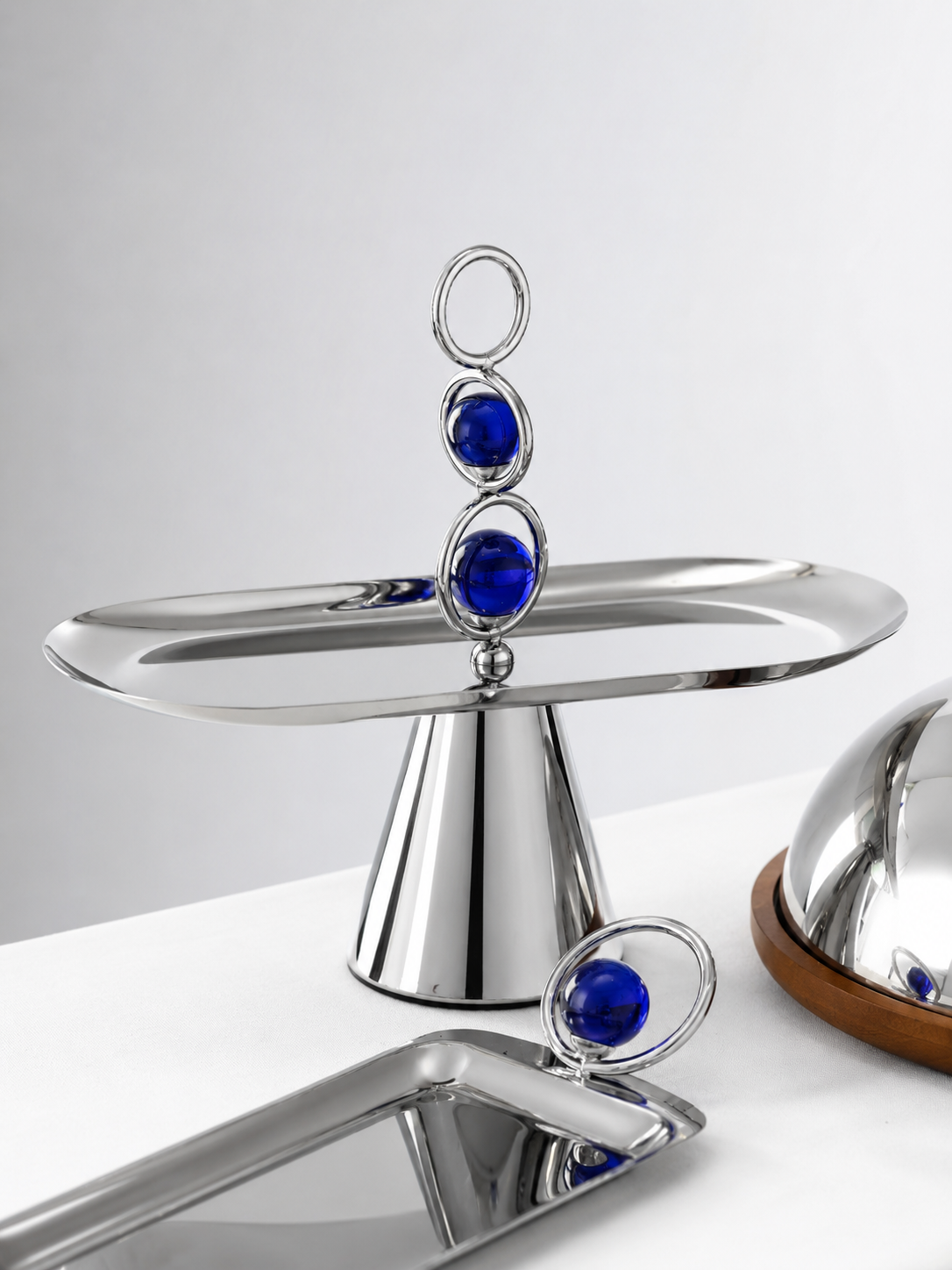 Short silver stand with Blue Accents